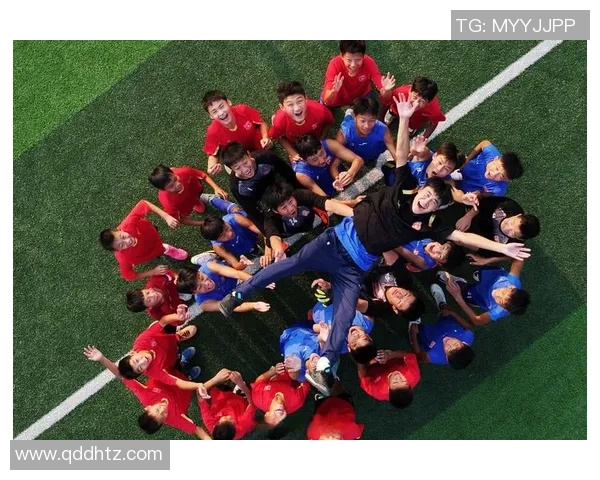 足球起舞在绿茵场上展现激情与梦想的完美交融